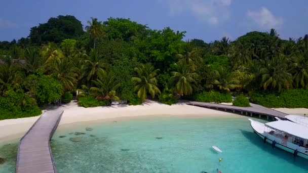 Warme Meereslandschaft der Marine Resort Beach Lifestyle am blauen Meer mit hellem Sand Hintergrund in der Nähe Sandbank — Stockvideo