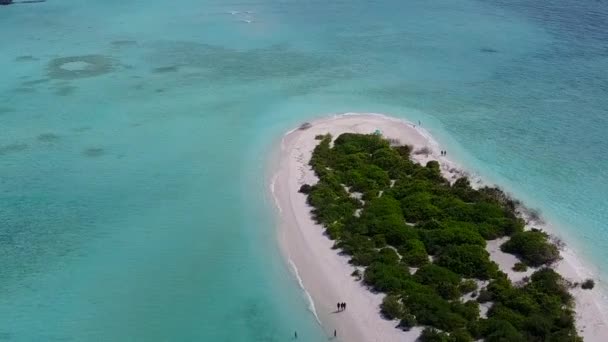 Romántico resumen de la aventura de playa de bahía tropical por laguna transparente con fondo de arena blanca cerca de banco de arena — Vídeos de Stock