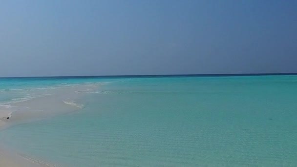 Romantisch abstract van zee baai strand reis door blauw water en wit zand achtergrond in de buurt van zandbank — Stockvideo