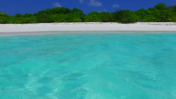 Empty seascape of paradise lagoon beach vacation by blue lagoon with white sand background after sunrise — Stock Video