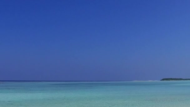 Copier l'espace abstrait du paradis touristique plage voyage par océan bleu avec fond sablonneux blanc en plein soleil — Video