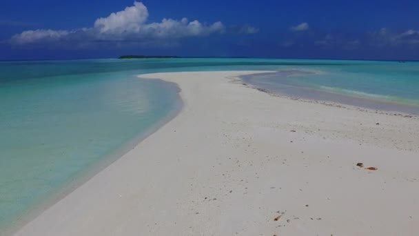 Romántico resumen de la aventura de playa de la bahía del paraíso por el agua clara y el fondo de arena blanca después del amanecer — Vídeos de Stock