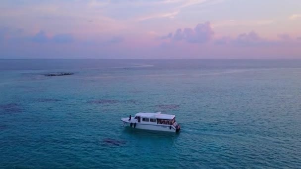 Summer sky of luxury tourist beach voyage by blue sea and white sand background near palms — Stock Video