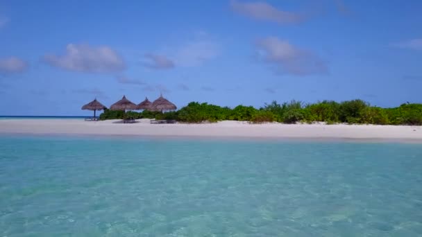 Summer abstract of tropical coast beach trip by blue lagoon and white sand background near waves — Vídeo de Stock