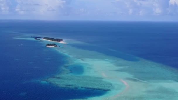 Abstrato aéreo do paraíso lagoa viagem de praia por mar azul com fundo arenoso branco — Vídeo de Stock