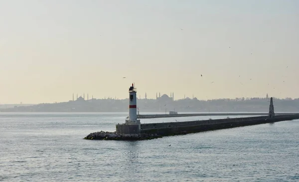 Mendirek Ustundeki Deniz Feneri — Stock Photo, Image