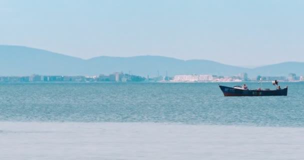 Nessebar Bulgaria Julio 2018 Barco Pesca Sobre Fondo Mar Cielo — Vídeos de Stock