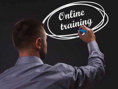 İş, teknoloji, Internet ve ağ kavramı. Genç işadamı gösteren Yazıt: Eğitim Online