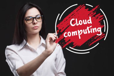 Pazarlama, teknoloji, Internet ve ağ kavramı. İş için önemli olan genç bir işadamı gösterir: Cloud computing