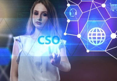 İş, teknoloji, Internet ve ağ kavramı. Geleceğin sanal bir ekranda çalışan genç bir girişimci ve yazıt görür: Cso