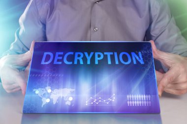 İş, teknoloji, Internet ve ağ kavramı. Geleceğin sanal bir ekranda çalışan genç bir girişimci ve yazıt görür: şifre çözme