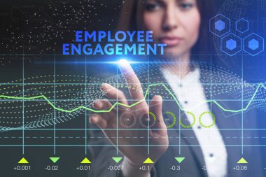 İş, teknoloji, Internet ve ağ kavramı. Geleceğin sanal bir ekranda çalışan genç bir girişimci ve yazıt görür: nişan çalışan