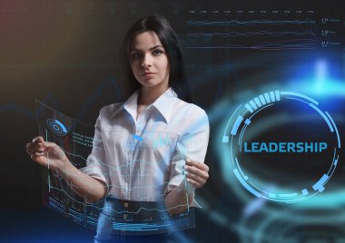 İş, teknoloji, Internet ve ağ kavramı. Geleceğin sanal bir ekranda çalışan genç bir girişimci ve yazıt görür: liderlik