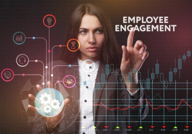 İş, teknoloji, Internet ve ağ kavramı. Geleceğin sanal bir ekranda çalışan genç bir girişimci ve yazıt görür: nişan çalışan