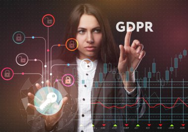 İş, teknoloji, Internet ve ağ kavramı. Geleceğin sanal bir ekranda çalışan genç bir girişimci ve yazıt görür: Gdpr