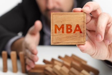 Ekonomi, teknoloji, Internet ve ağ kavramı. Genç busine