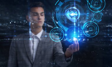 İş, Teknoloji, İnternet ve ağ konsepti. Genç işadamı geleceğin sanal ekranı üzerinde çalışıyor ve yazıyı görüyor.: 