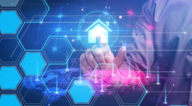 İş, Teknoloji, İnternet ve ağ konsepti. Genç işadamı geleceğin sanal ekranı üzerinde çalışıyor ve yazıyı görüyor.: 