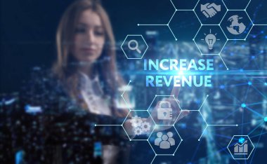 İş, teknoloji, internet ve ağ konsepti. Genç işadamı başarılı büyüme adımları üzerinde düşünüyor: Gelirleri artırmak