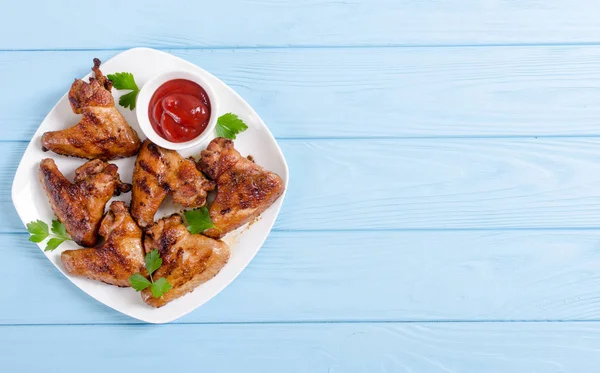 Grillad Kyckling Vingar Med Sås Tomat Och Persilja — Stockfoto