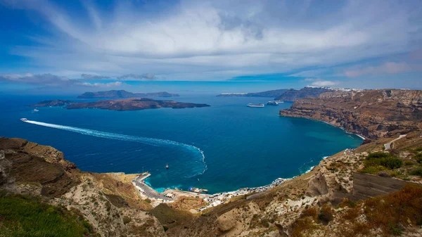 Greece Santorini island in Cyclades, Panoramic top view of road — Stock Photo, Image