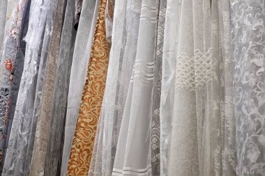 Depodaki ekranda çeşitli tekstil