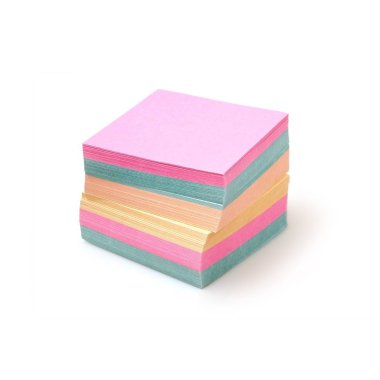 Bir tasarım projesinin sunumu için beyaz arkaplan üzerine boş bir paket kağıt.