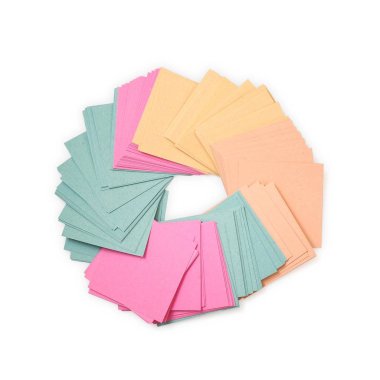 Bir tasarım projesinin sunumu için beyaz arkaplan üzerine boş bir paket kağıt.