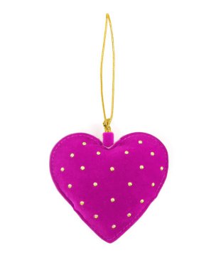 Beyaz arka plan üzerinde izole süsleme için kadife pembe kalp hediye