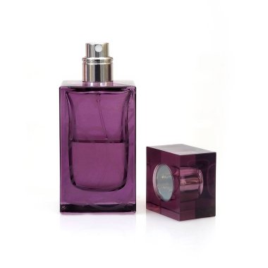 Beyaz arka planda parfüm şişesinin yerleşimi