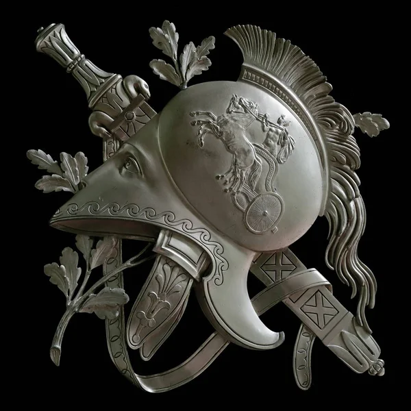 Srebrny Dekoracyjny Element Wnętrza Pałacu Wizerunkiem Hełmu Starożytnego Greckiego Mitu — Zdjęcie stockowe
