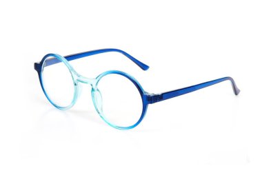 Bir portreye başvurmak için beyaz arkaplanda izole edilmiş gözlük