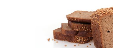 Ekmek beyaz arkaplanda izole edildi