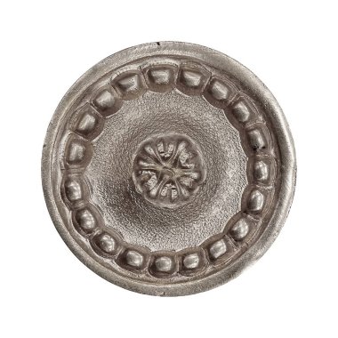 Beyaz arka plan üzerinde izole çiçek desenli gümüş dekoratif öğe