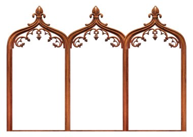 Beyaz arka planda bulunan resimler, aynalar veya fotoğraflar için üçlü gotik ahşap çerçeve (triptych). Kırpma yolu ile tasarım ögesi