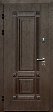 Giriş metali kapı modeli beyaz arkaplanda izole edildi