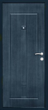 Giriş metali kapı modeli beyaz arkaplanda izole edildi