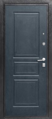 Giriş metali kapı modeli beyaz arkaplanda izole edildi