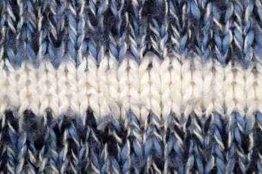 Örgü mavi ve beyaz yün ekosenin izole edilmiş bir parçası (arkaplan)