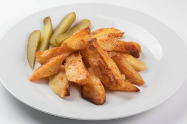 Salatalık turşulu köy usulü patates.