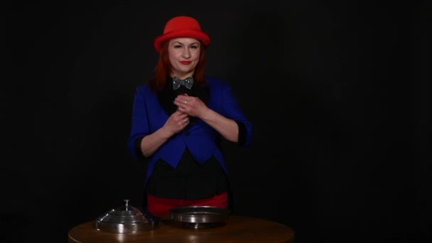 Woman Magician doing tricks with sand in water — Stock Video