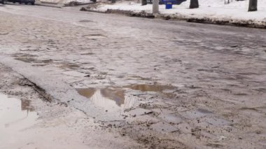 Zaman atlamalı yolda araçların