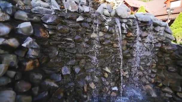 Close up de pequena cachoeira — Vídeo de Stock