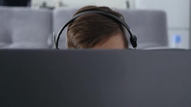 Boy playing on the computer — Stock Video