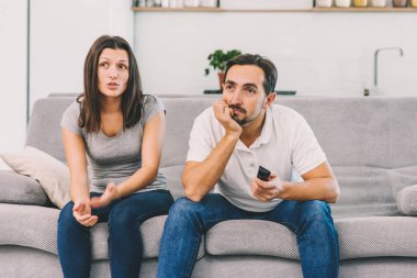 Bir erkek ve bir kadın bir film izlemek