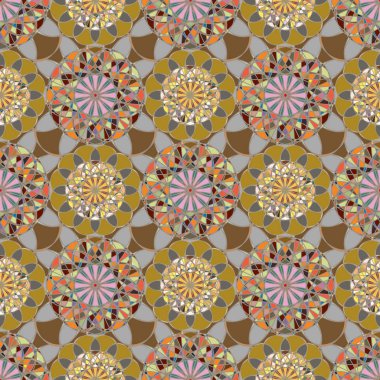 Renkli farklı renk seçenekleri sunan mozaik mandala arka plan