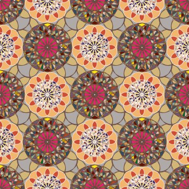 Renkli farklı renk seçenekleri sunan mozaik mandala arka plan