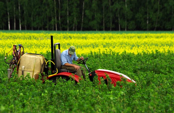 Macchine Agricole Campo Primavera — Foto Stock