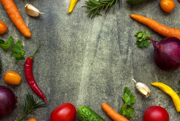 Sebze sağlıklı gıda ürünüdür.