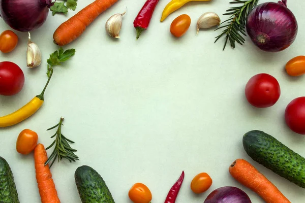 Sebze sağlıklı gıda ürünüdür.